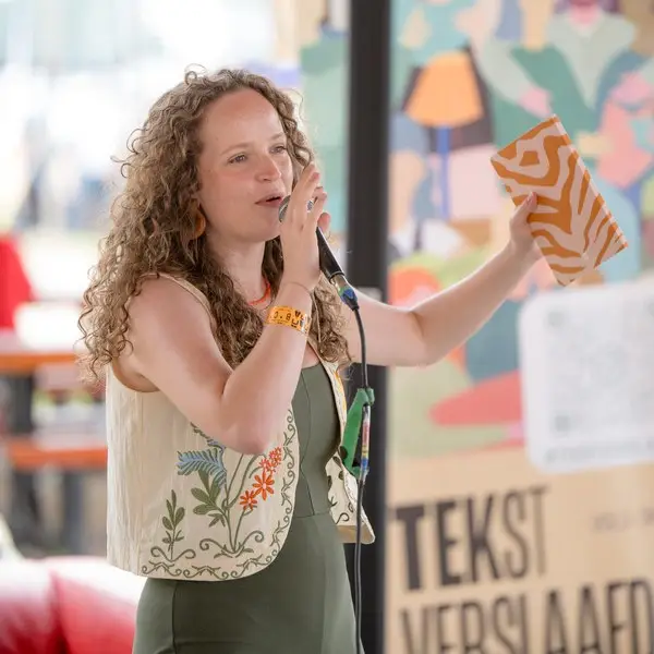 Voordracht tijdens Tekstverslaafd op Solar Weekend Festival in Roermond